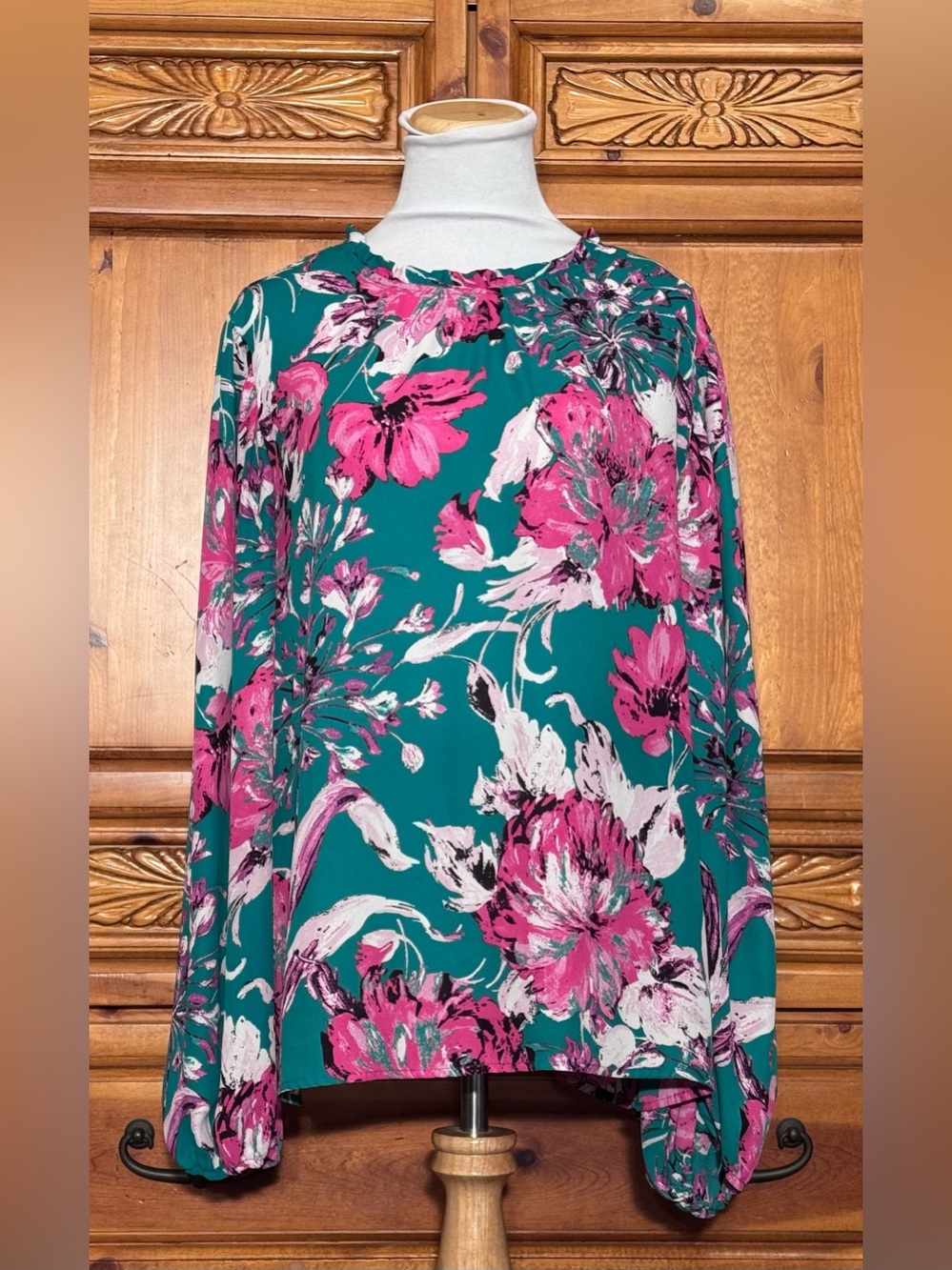 Carolina Belle Green Floral Long Sleeve Blouse with Hot Pink Accents